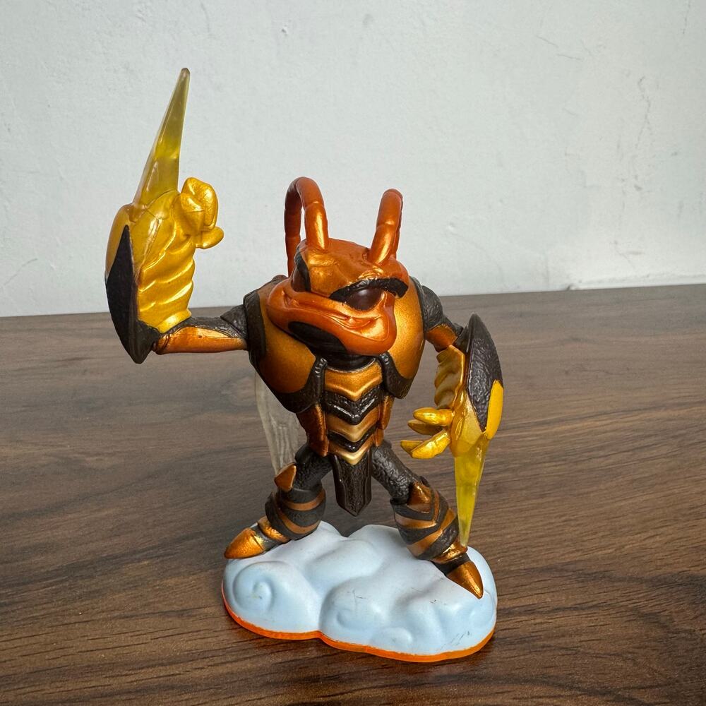 Skylanders Giants Swarm Figure Activision Air Element Giant Character